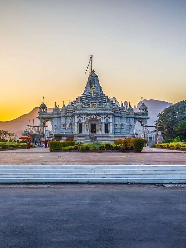 Vardhman Mahaveer : महावीर स्वामी कौन थे? उन्हें ज्ञान की प्राप्ति कब हुई?