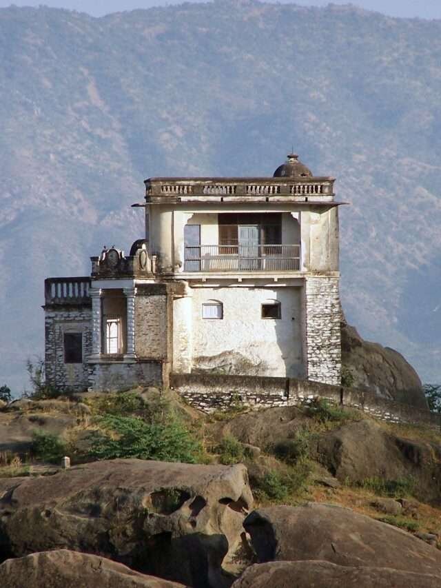 Mount Abu : राजस्थान के एकमात्र हिल स्टेशन के बारे में जानकारी