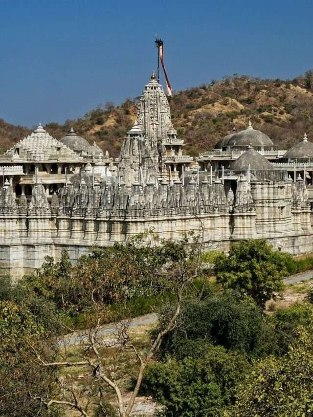 Ranakpur Rajasthan : खम्भों के अजायबघर कहे जाने वाले मन्दिर के तथ्य
