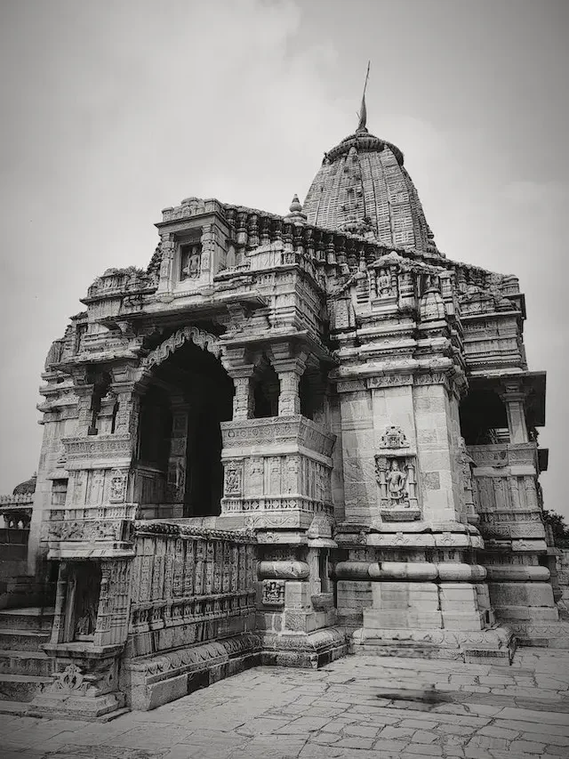 chittorgarh fort history in hindi