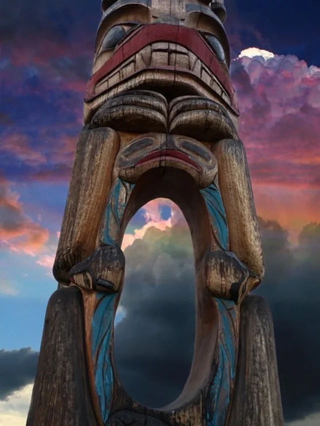 totem pole facts in hindi